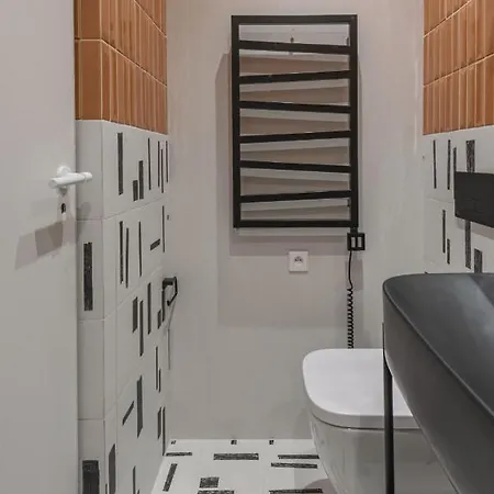 2 Bedroom Next To Monaco