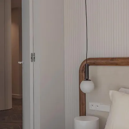 2 Bedroom Next To Monaco *