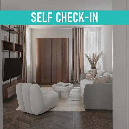 2 Bedroom Next To Monaco