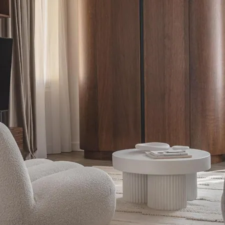 2 Bedroom Next To Monaco * בוסוליי