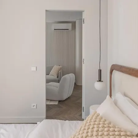 2 Bedroom Next To Monaco *