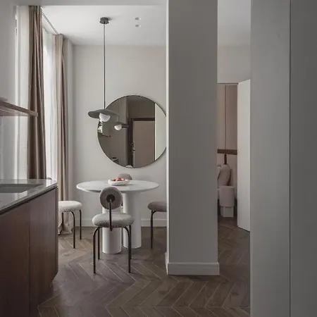 2 Bedroom Next To Monaco דירה