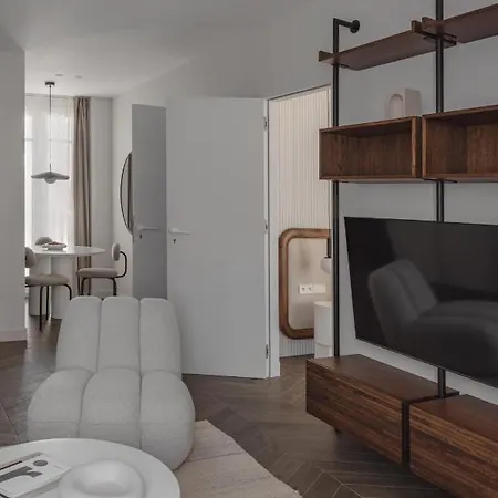 2 Bedroom Next To Monaco Apartman